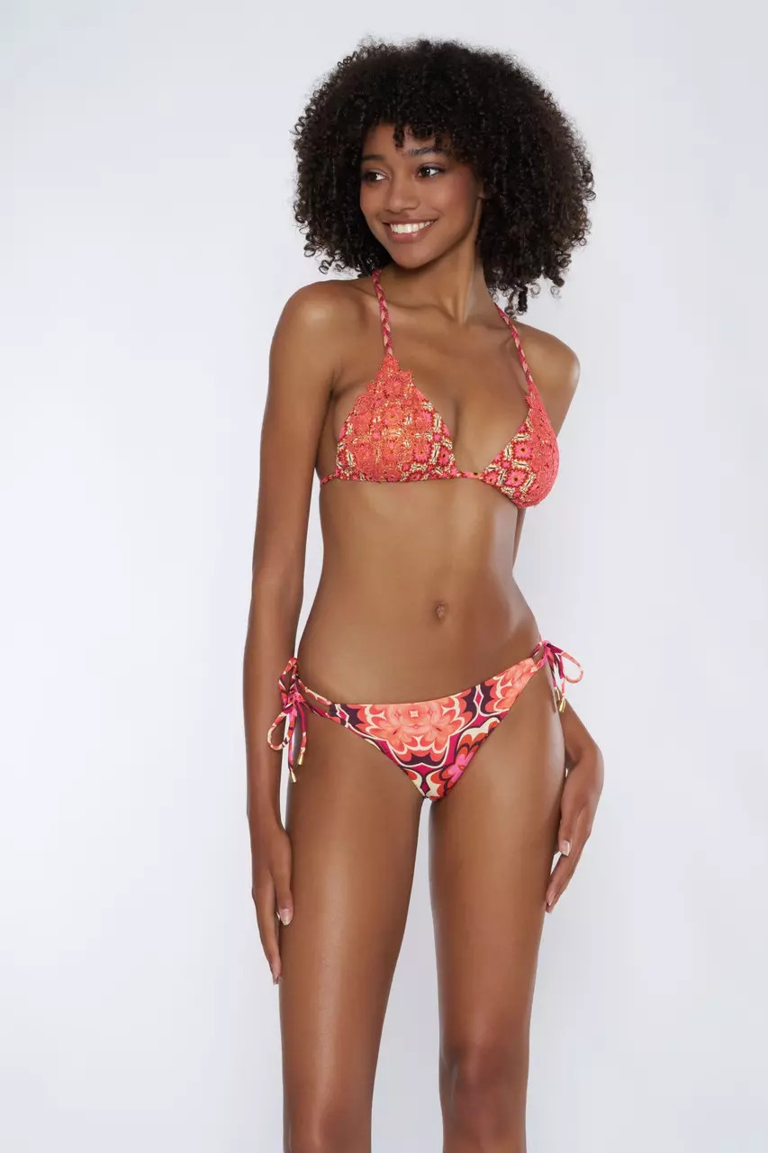 Featured image for “Bikini Triangolo Con Ricami Miss Bikini”